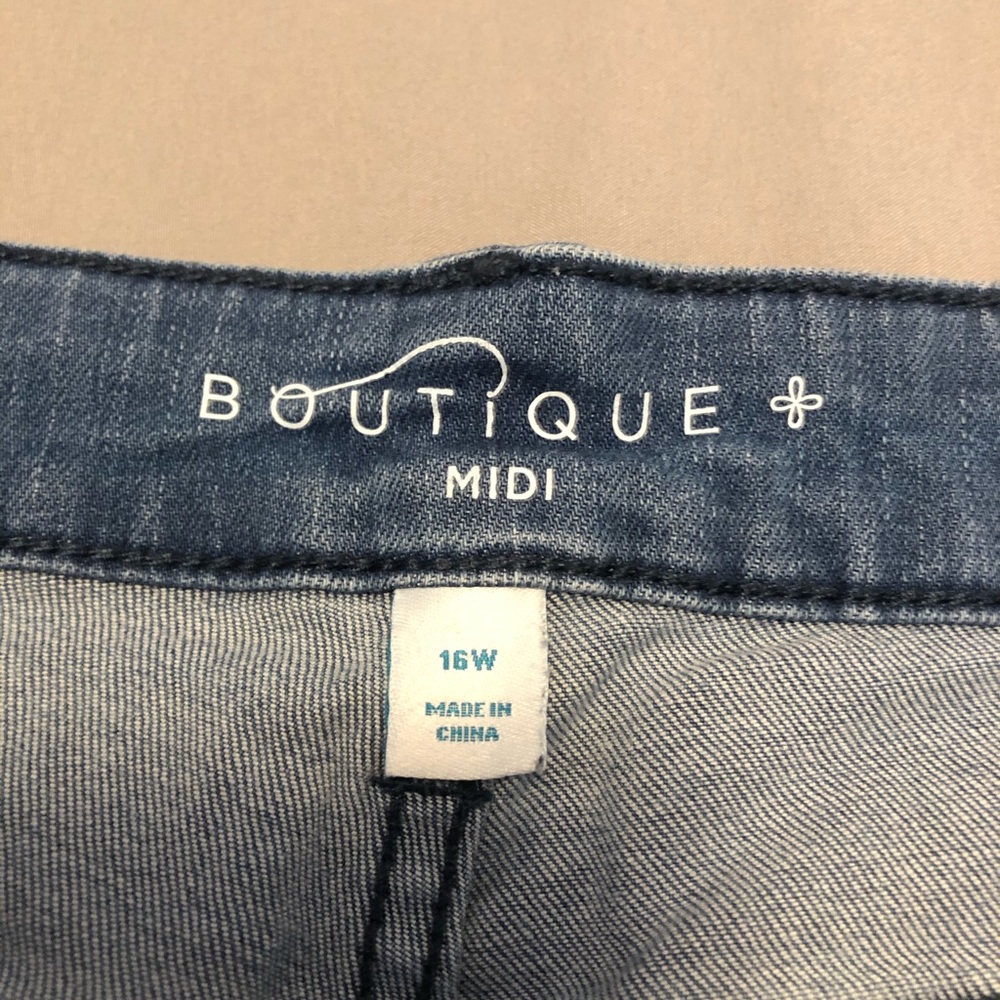 Boutique Midi jean shorts size 16w